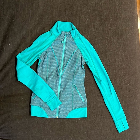 Ivivva by Lululemon Zip Jacket - Picture 3 of 9